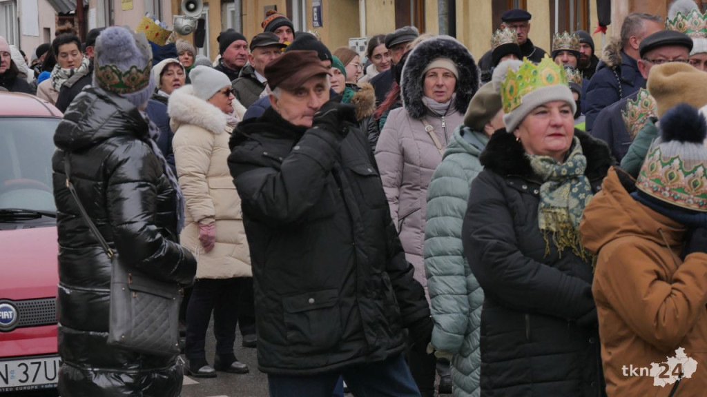 Święto Trzech Króli w Końskich. Piękne orszaki i magiczne kolędowanie [wideo, zdjęcia]