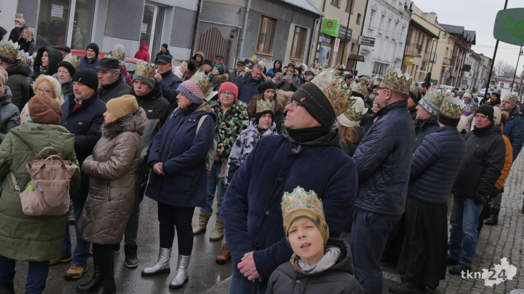 Święto Trzech Króli w Końskich. Piękne orszaki i magiczne kolędowanie [wideo, zdjęcia]
