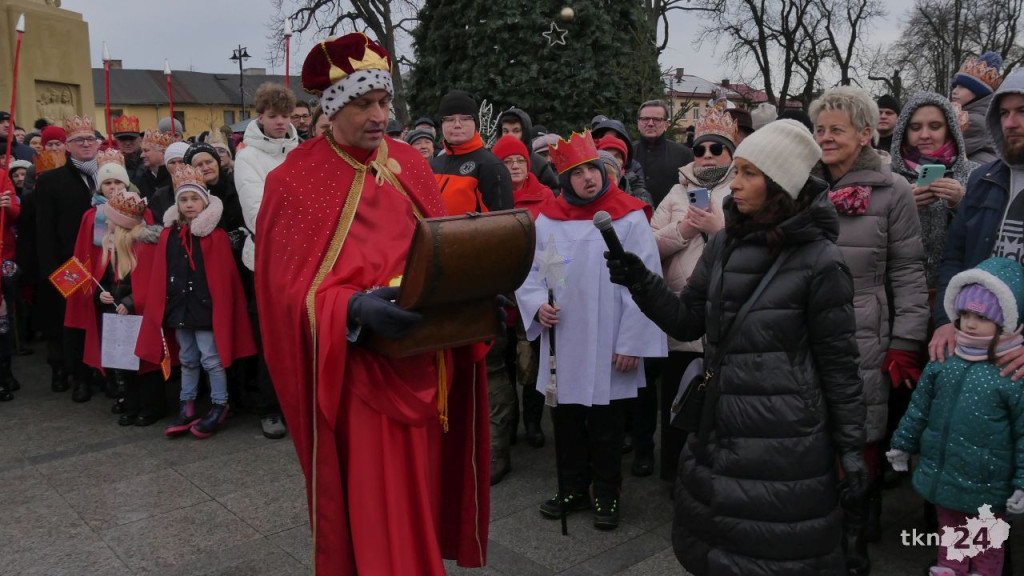 Święto Trzech Króli w Końskich. Piękne orszaki i magiczne kolędowanie [wideo, zdjęcia]