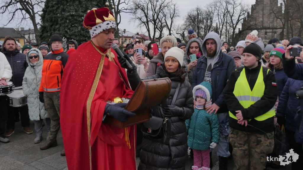 Święto Trzech Króli w Końskich. Piękne orszaki i magiczne kolędowanie [wideo, zdjęcia]