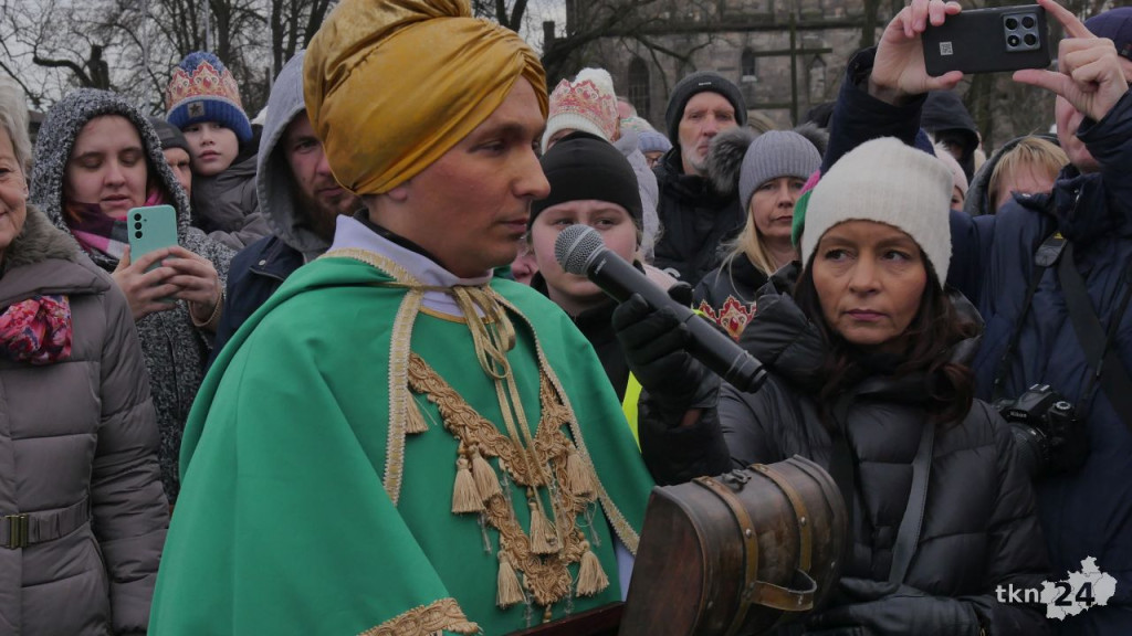 Święto Trzech Króli w Końskich. Piękne orszaki i magiczne kolędowanie [wideo, zdjęcia]