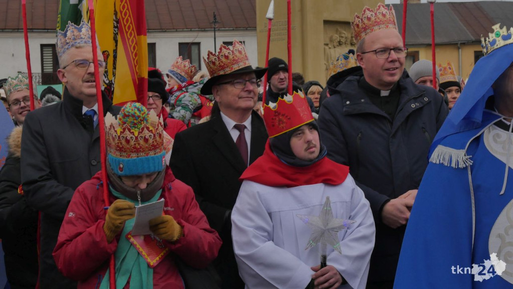 Święto Trzech Króli w Końskich. Piękne orszaki i magiczne kolędowanie [wideo, zdjęcia]