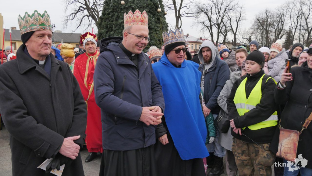 Święto Trzech Króli w Końskich. Piękne orszaki i magiczne kolędowanie [wideo, zdjęcia]