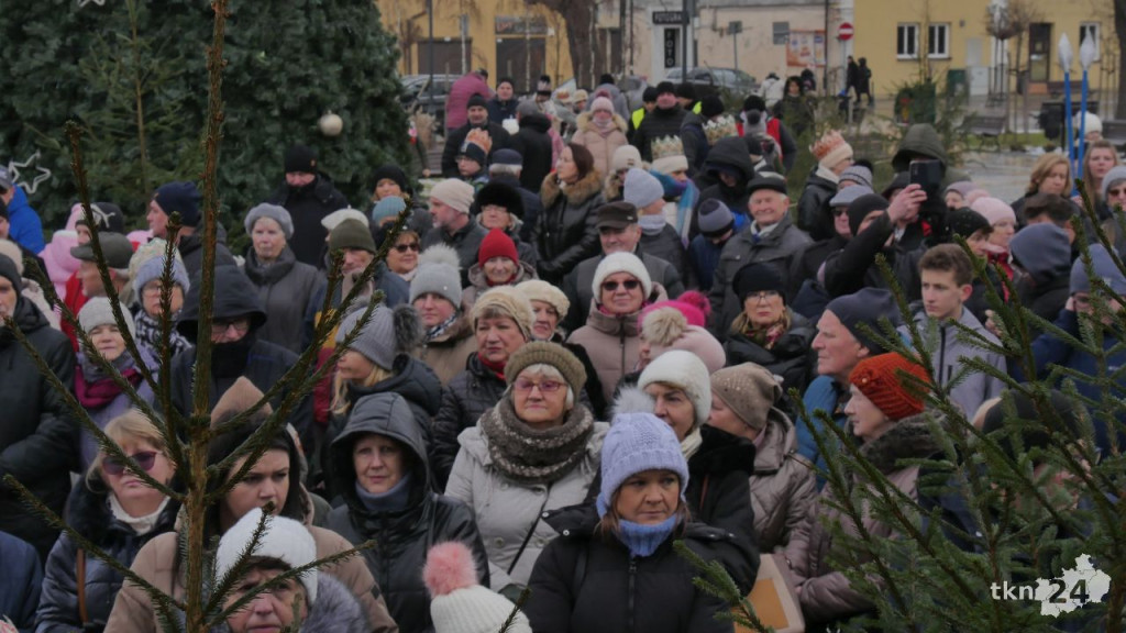 Święto Trzech Króli w Końskich. Piękne orszaki i magiczne kolędowanie [wideo, zdjęcia]