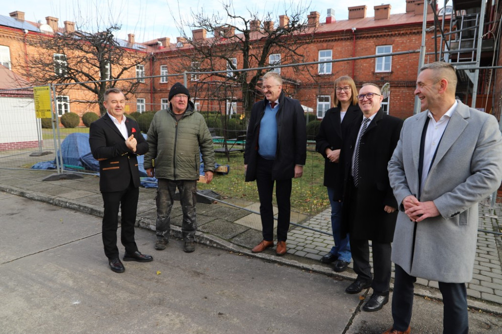 DPS `Cichy Zakątek` zadba o dachy zabytkowych budynków [zdjęcia]