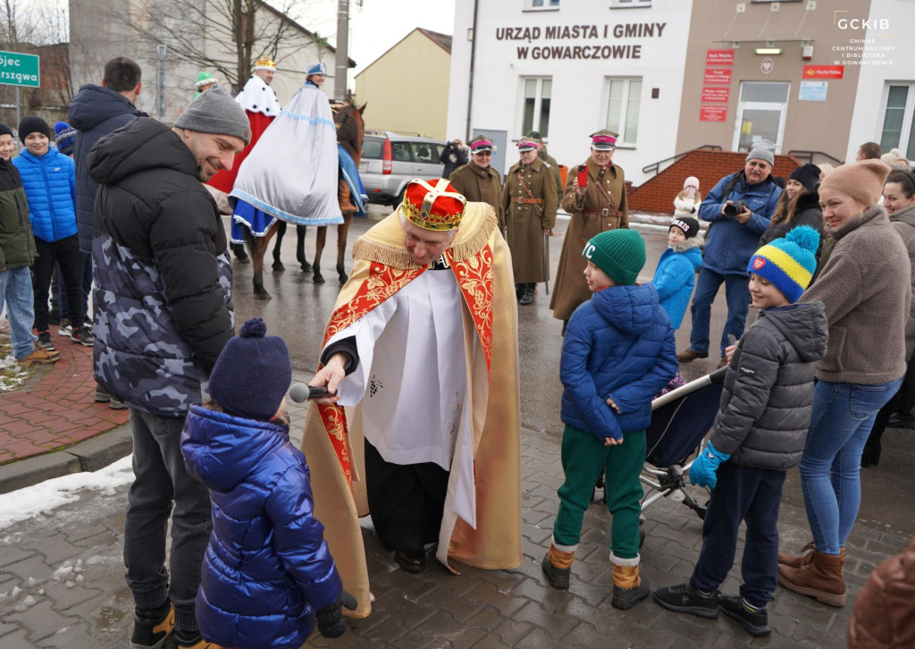 Trzej Królowie przeszli przez Gowarczów [zdjęcia]