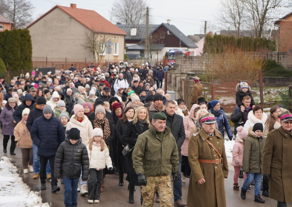 Trzej Królowie przeszli przez Gowarczów [zdjęcia]
