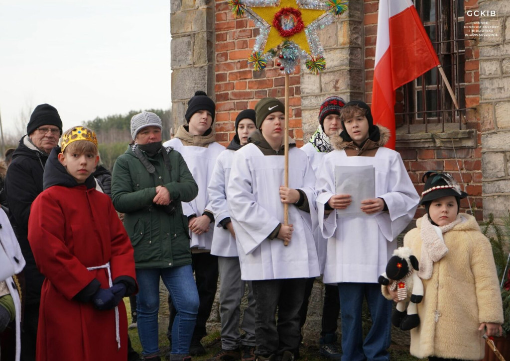Trzej Królowie przeszli przez Gowarczów [zdjęcia]