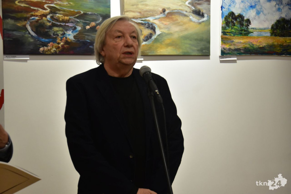 Malarze i fotograficy zaprezentowali prace w Bibliotece Publicznej w Końskich [wideo, zdjęcia]