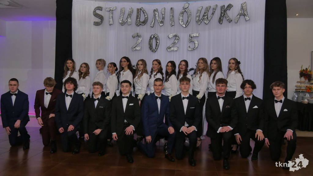 Wspaniały bal Starego Ogólniaka z koncertem grupy DEJW [wideo, zdjęcia]