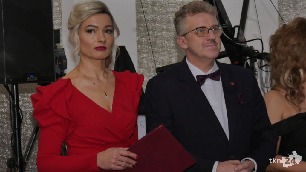 Wspaniały bal Starego Ogólniaka z koncertem grupy DEJW [wideo, zdjęcia]