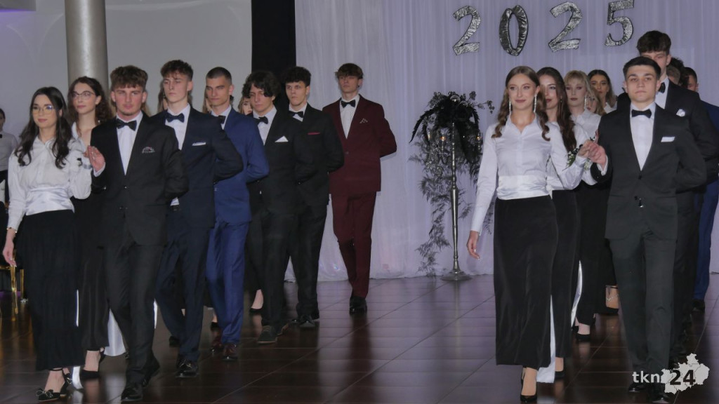 Wspaniały bal Starego Ogólniaka z koncertem grupy DEJW [wideo, zdjęcia]