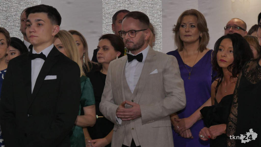 Wspaniały bal Starego Ogólniaka z koncertem grupy DEJW [wideo, zdjęcia]