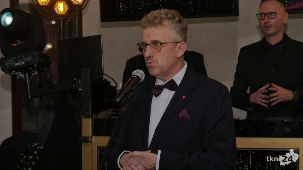 Wspaniały bal Starego Ogólniaka z koncertem grupy DEJW [wideo, zdjęcia]