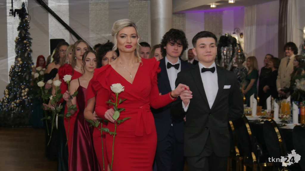 Wspaniały bal Starego Ogólniaka z koncertem grupy DEJW [wideo, zdjęcia]