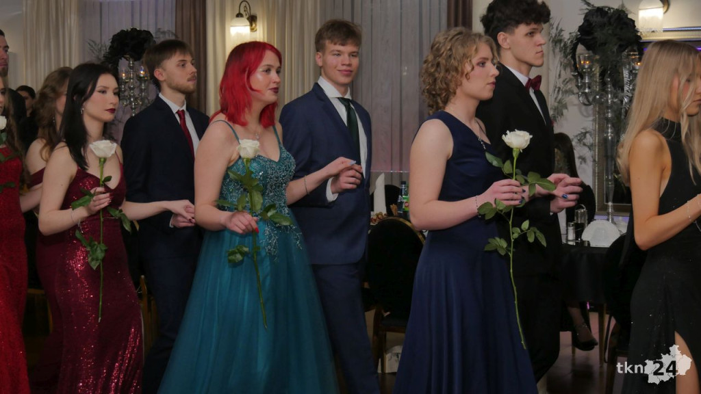 Wspaniały bal Starego Ogólniaka z koncertem grupy DEJW [wideo, zdjęcia]