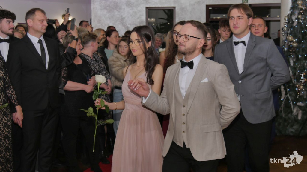 Wspaniały bal Starego Ogólniaka z koncertem grupy DEJW [wideo, zdjęcia]