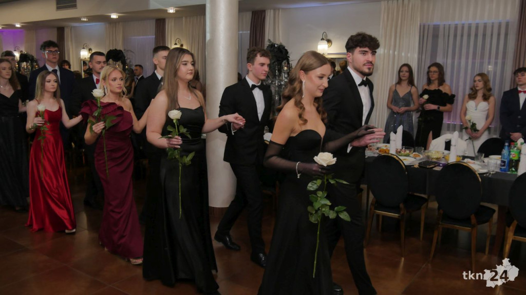 Wspaniały bal Starego Ogólniaka z koncertem grupy DEJW [wideo, zdjęcia]