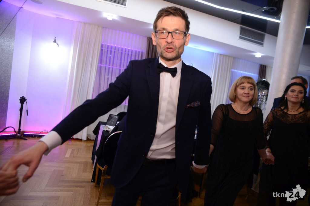 Wspaniały bal Starego Ogólniaka z koncertem grupy DEJW [wideo, zdjęcia]