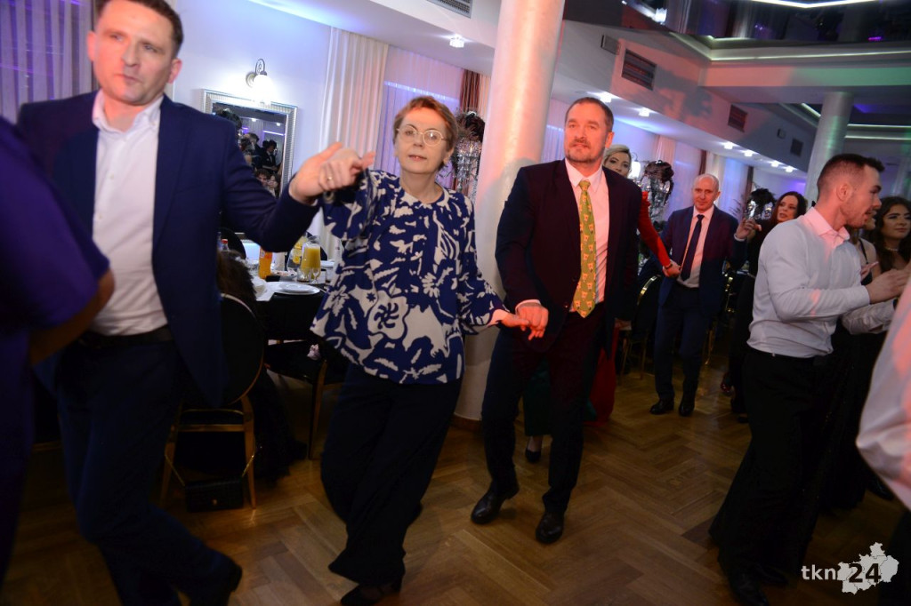 Wspaniały bal Starego Ogólniaka z koncertem grupy DEJW [wideo, zdjęcia]