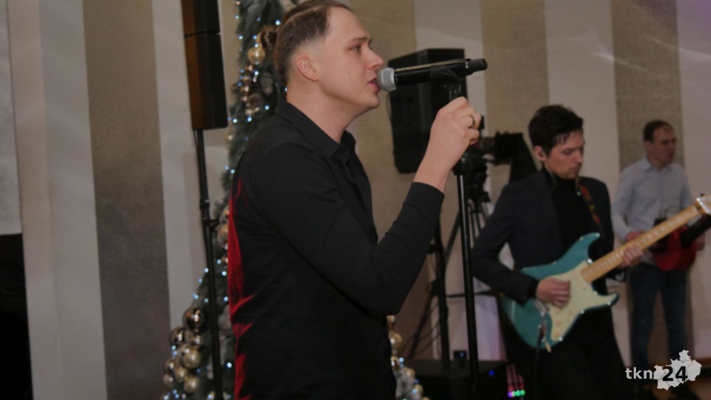 Wspaniały bal Starego Ogólniaka z koncertem grupy DEJW [wideo, zdjęcia]