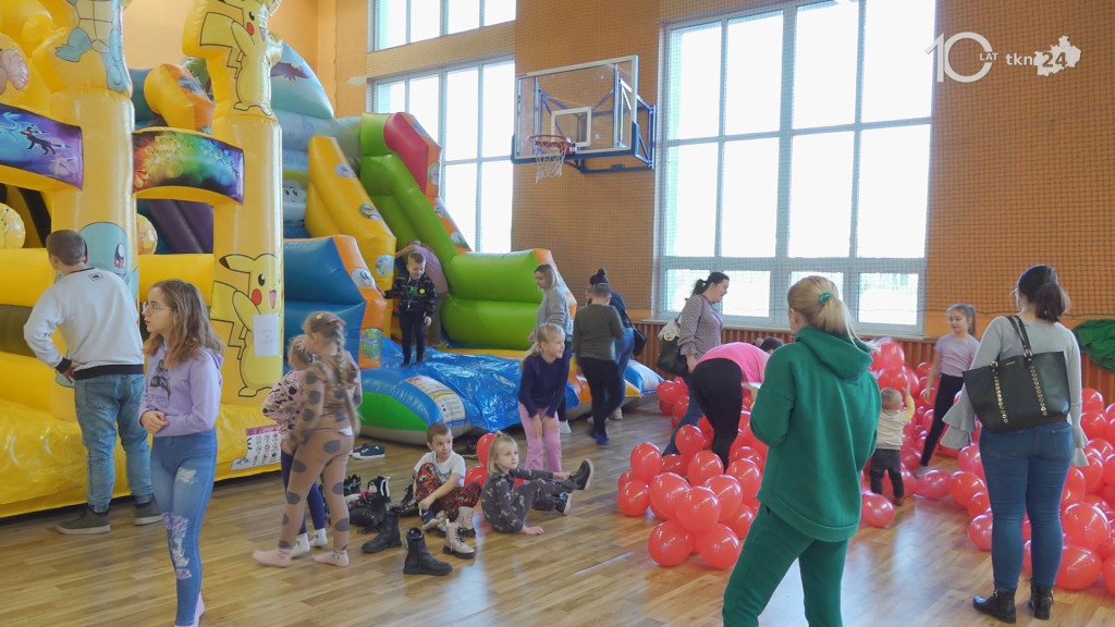 Aktywne ferie w Radoszycach. Dzieje się w hali sportowej [wideo, zdjęcia]