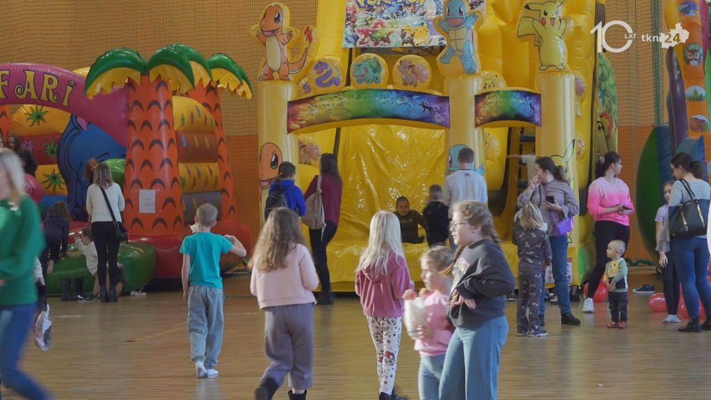 Aktywne ferie w Radoszycach. Dzieje się w hali sportowej [wideo, zdjęcia]