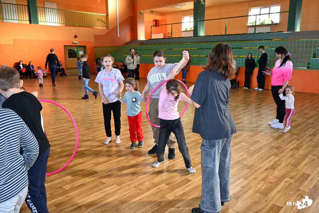Aktywne ferie w Radoszycach. Dzieje się w hali sportowej [wideo, zdjęcia]