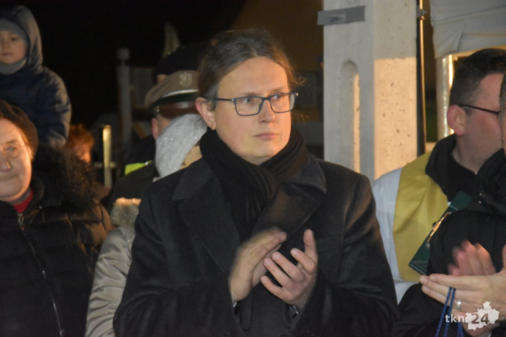 Jednostka OSP Niekłań powitała nowy średni wóz ratowniczo-gaśniczy [wideo, zdjęcia]