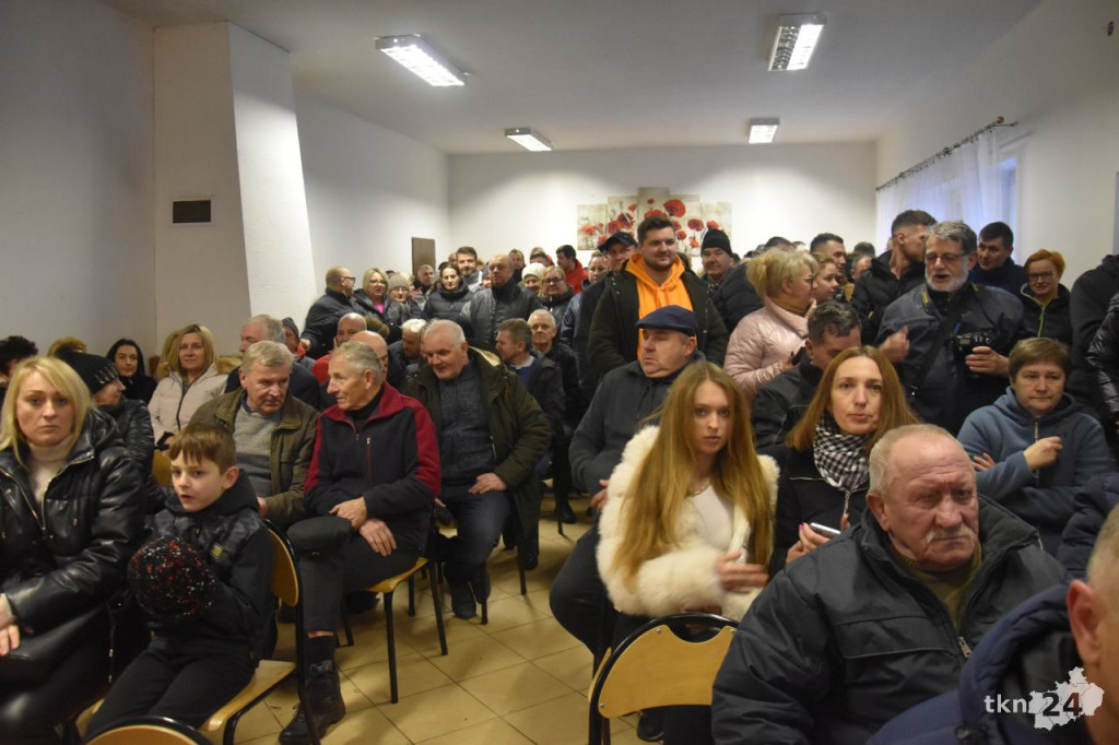 Protest w Wólce w sprawie powstania biogazowni. `Boimy się o swoje zdrowie, życie` [wideo, zdjęcia]