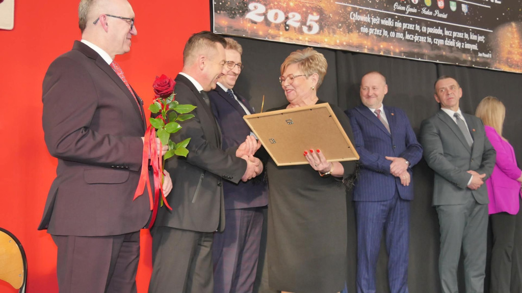 Samorządowe spotkanie to tradycja. Doceniono działalność charytatywną [wideo, zdjęcia]