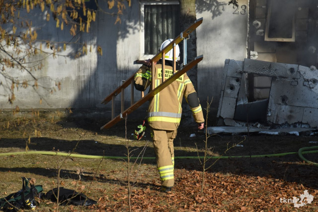 Pożar domu w Pile. Trzy osoby straciły dach nad głową [zdjęcia]