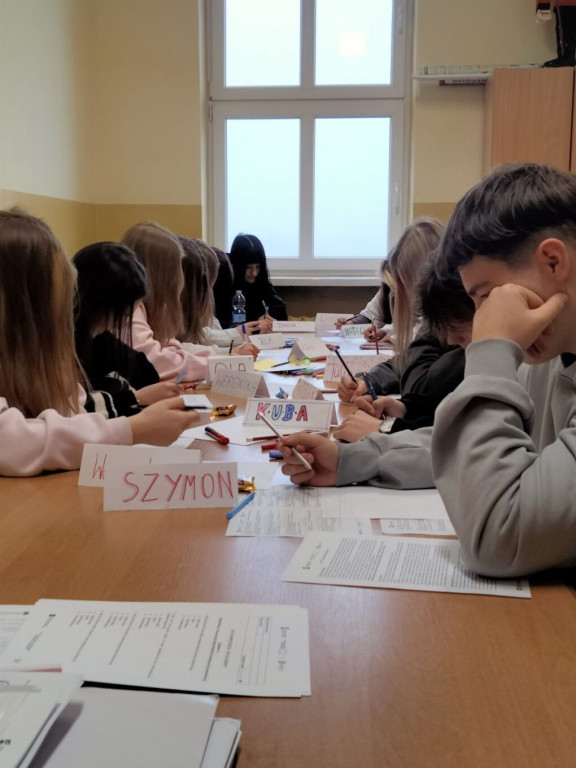 Kompetencje społeczne w praktyce - warsztaty w I LO w Końskich [zdjęcia]