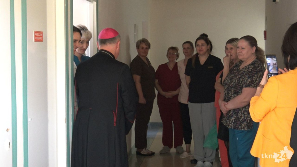 Biskup radomski odwiedził konecki szpital z okazji Światowego Dnia Chorego [wideo, zdjęcia]