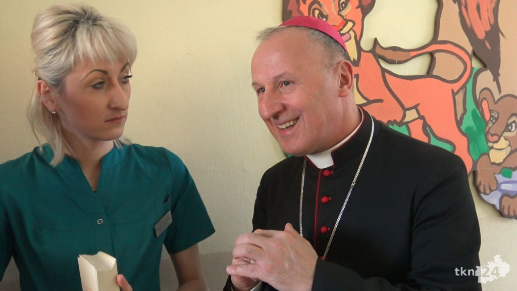 Biskup radomski odwiedził konecki szpital z okazji Światowego Dnia Chorego [wideo, zdjęcia]