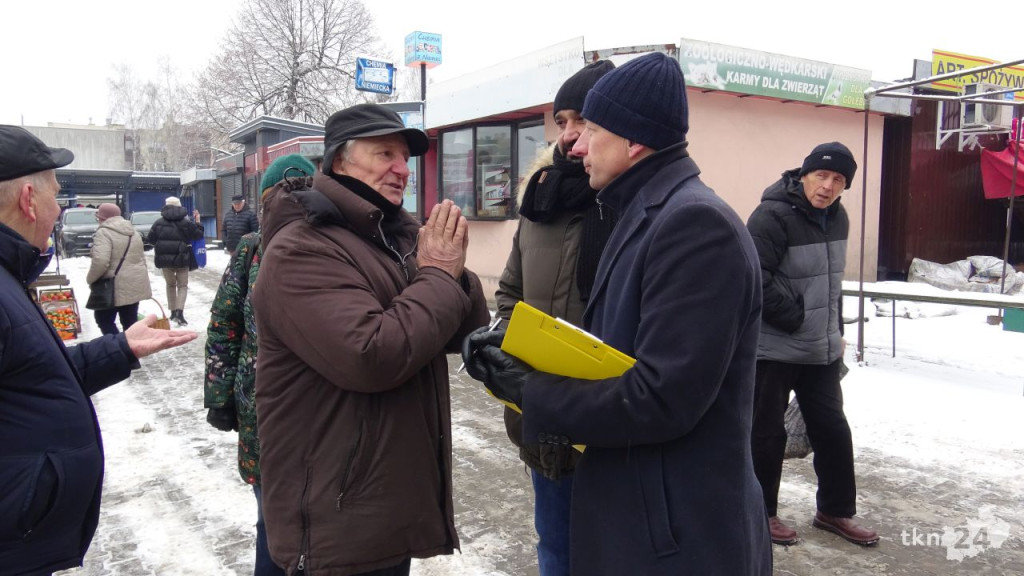 W Końskich przekonywali do poparcia Szymona Hołowni [wideo, zdjęcia]