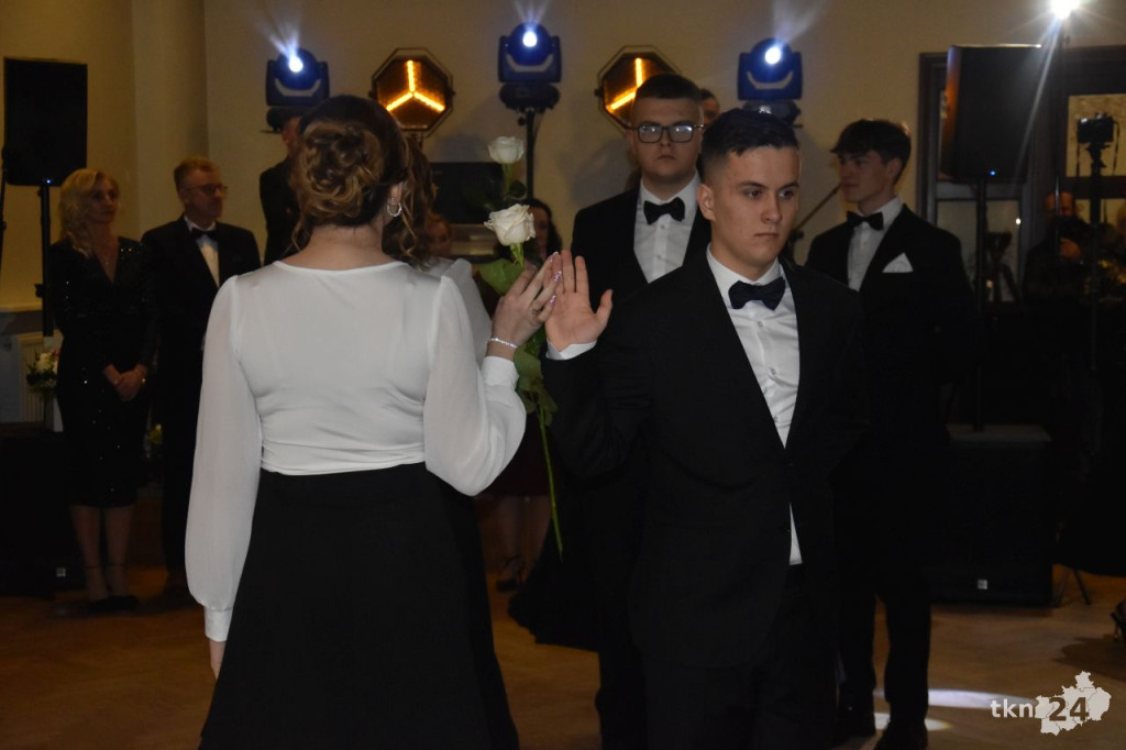 Maturzyści z Ekonomika bawili się podczas ostatniej studniówki w tym roku [wideo, zdjęcia]