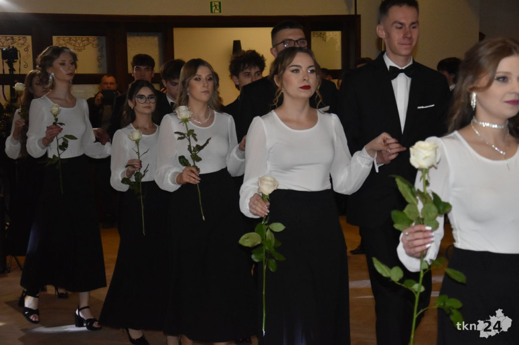 Maturzyści z Ekonomika bawili się podczas ostatniej studniówki w tym roku [wideo, zdjęcia]
