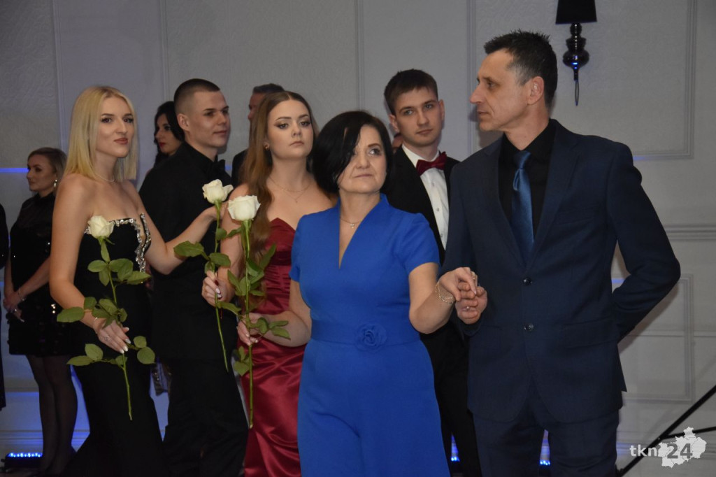 Maturzyści z Ekonomika bawili się podczas ostatniej studniówki w tym roku [wideo, zdjęcia]