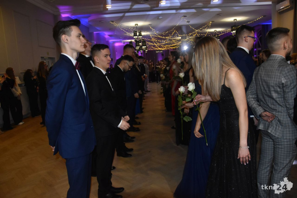 Maturzyści z Ekonomika bawili się podczas ostatniej studniówki w tym roku [wideo, zdjęcia]