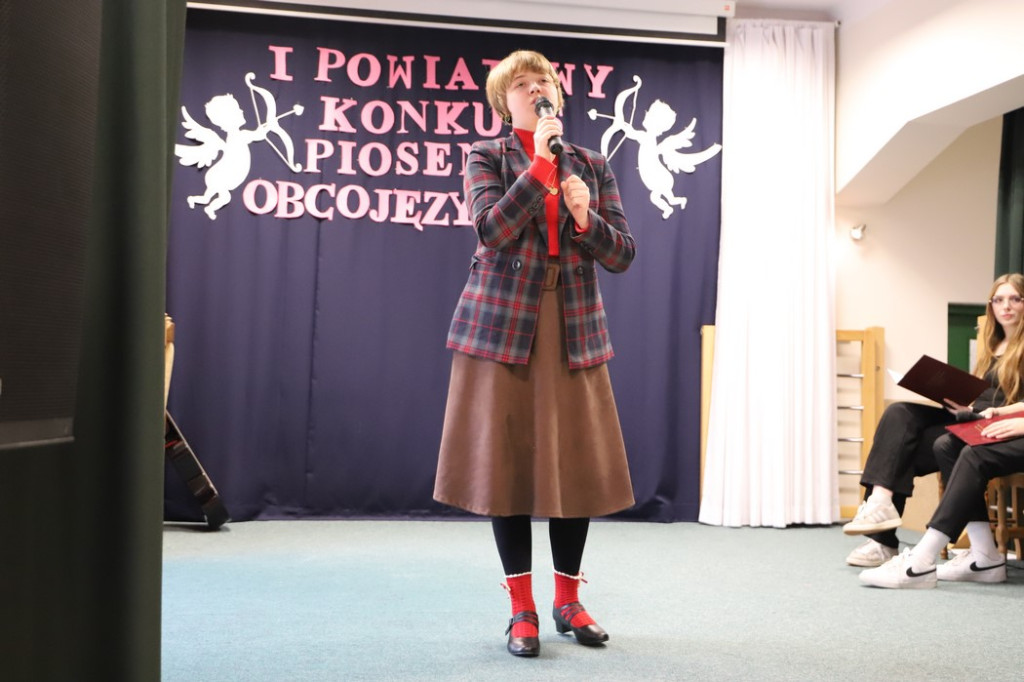 Obcojęzyczne śpiewanie w I LO w Końskich [wideo, zdjęcia]