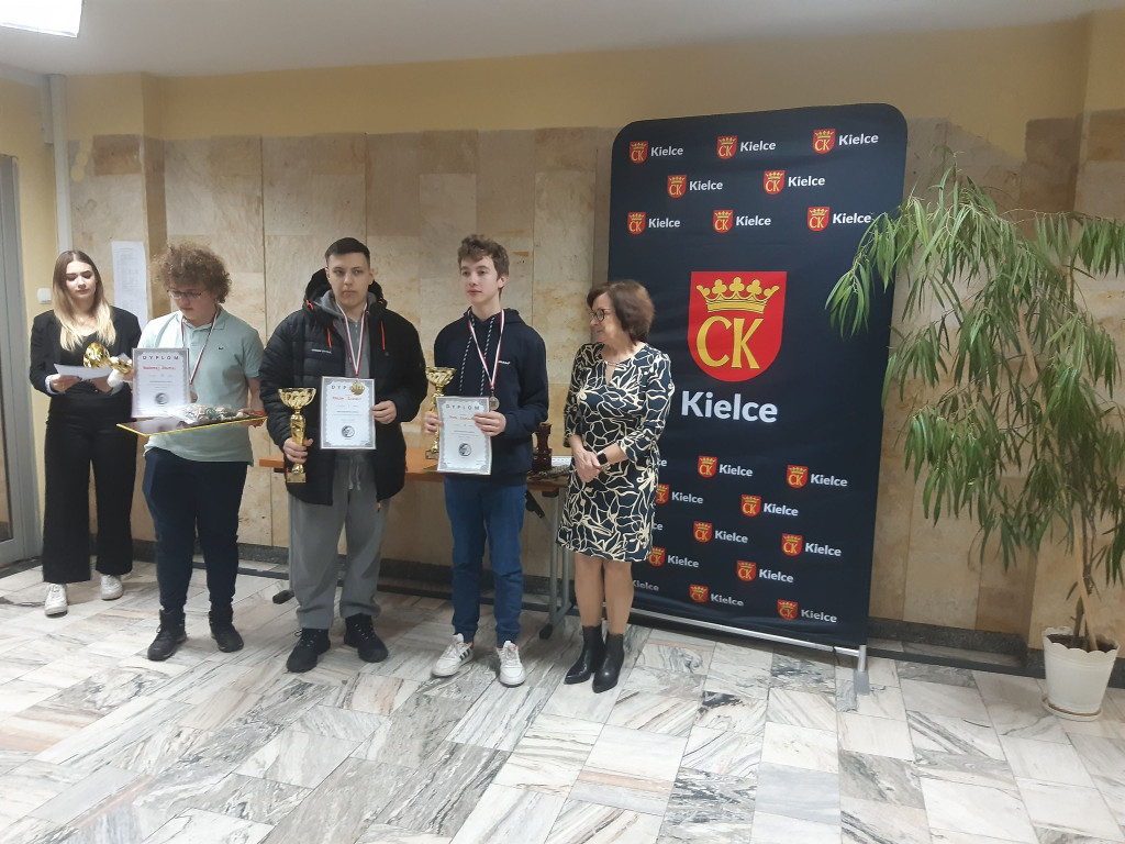 Piotr Kowalczyk ze Stąporkowa został wicemistrzem Kielc w szachach
