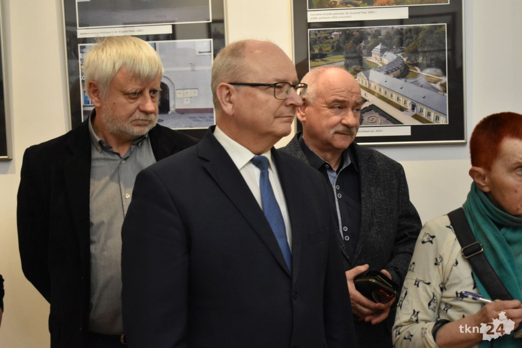Wystawa `Końskie w obiektywie` zaprezentowała miasto dawniej i dziś [wideo, zdjęcia]