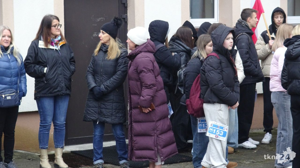 Kilkaset osób wzięło udział w VI Powiatowym Marszu Pamięci Żołnierzy Wyklętych [wideo, zdjęcia]