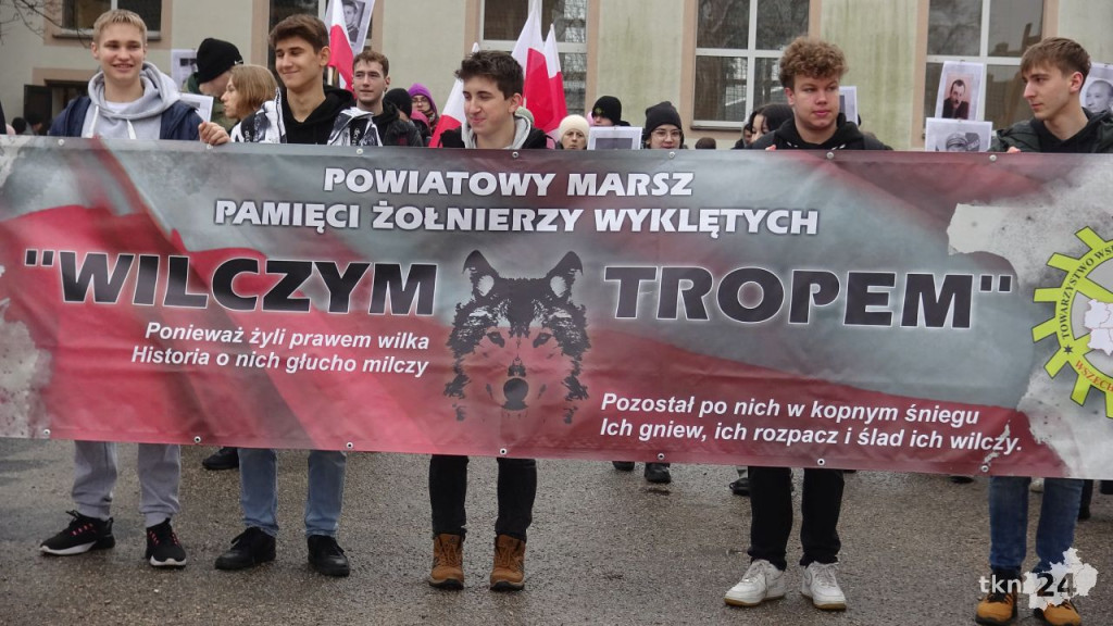 Kilkaset osób wzięło udział w VI Powiatowym Marszu Pamięci Żołnierzy Wyklętych [wideo, zdjęcia]