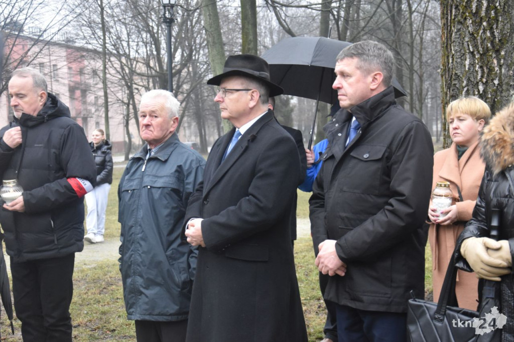Gmina Końskie upamiętniła Żołnierzy Wyklętych podczas uroczystości i marszobiegu [wideo, zdjęcia]