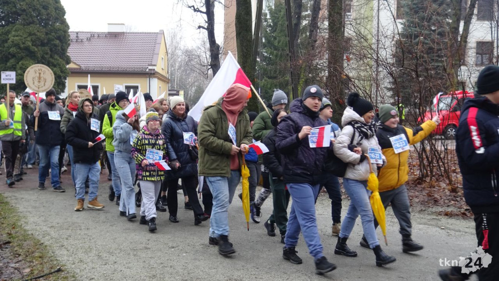 Kilkaset osób wzięło udział w VI Powiatowym Marszu Pamięci Żołnierzy Wyklętych [wideo, zdjęcia]