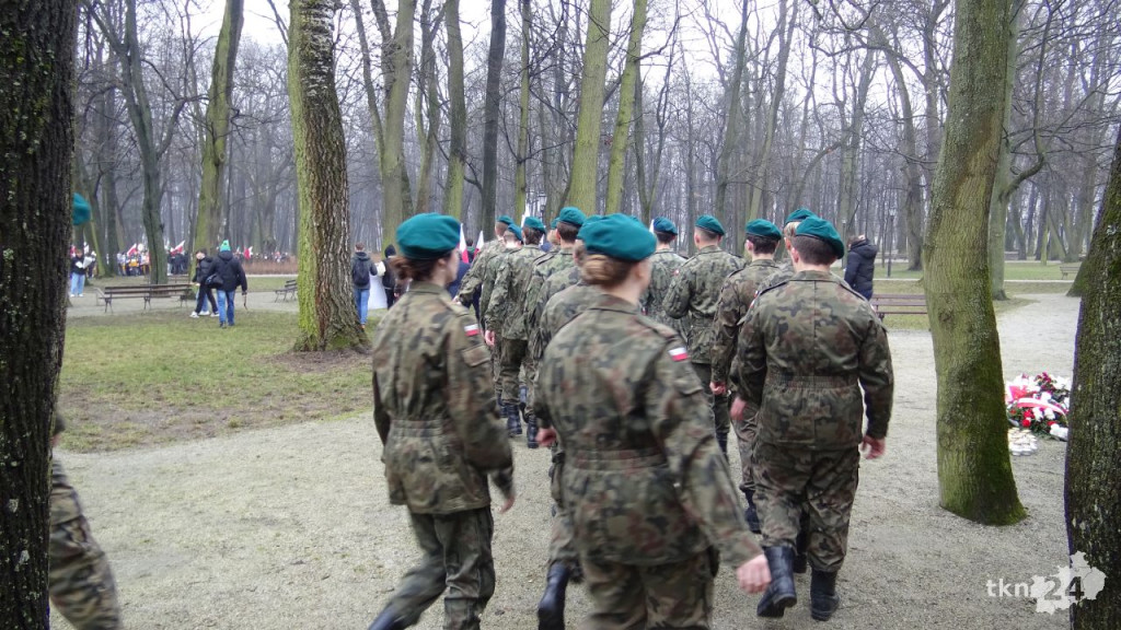 Kilkaset osób wzięło udział w VI Powiatowym Marszu Pamięci Żołnierzy Wyklętych [wideo, zdjęcia]