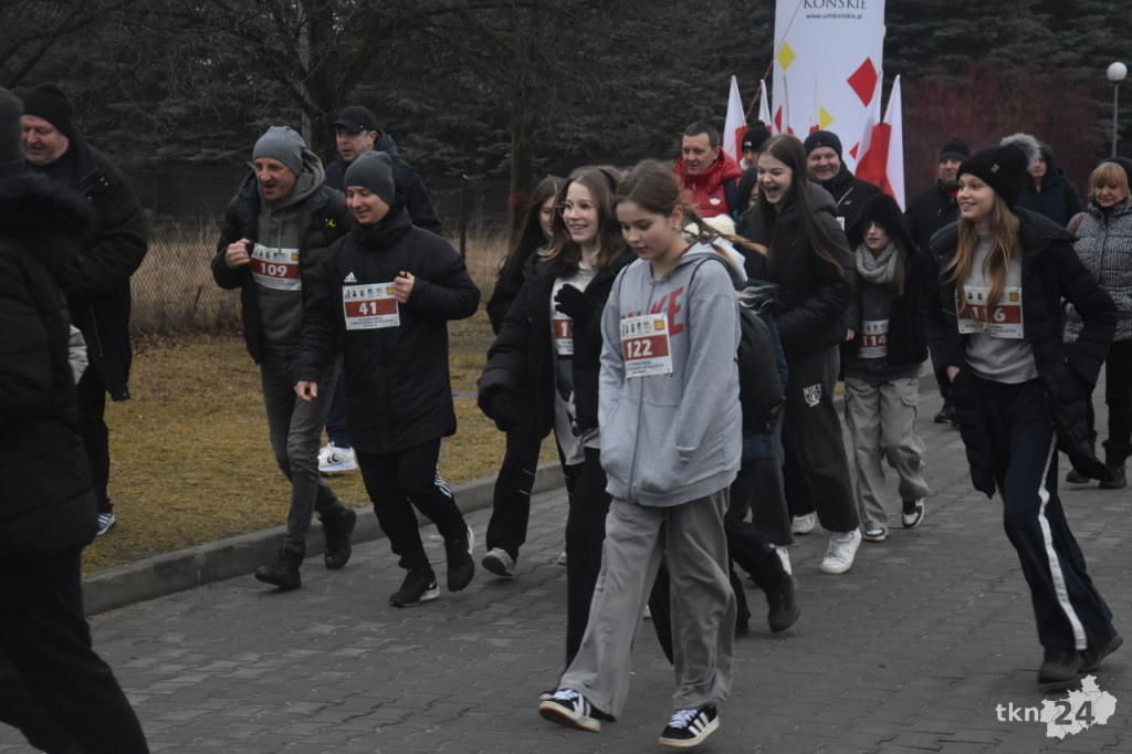 Gmina Końskie upamiętniła Żołnierzy Wyklętych podczas uroczystości i marszobiegu [wideo, zdjęcia]