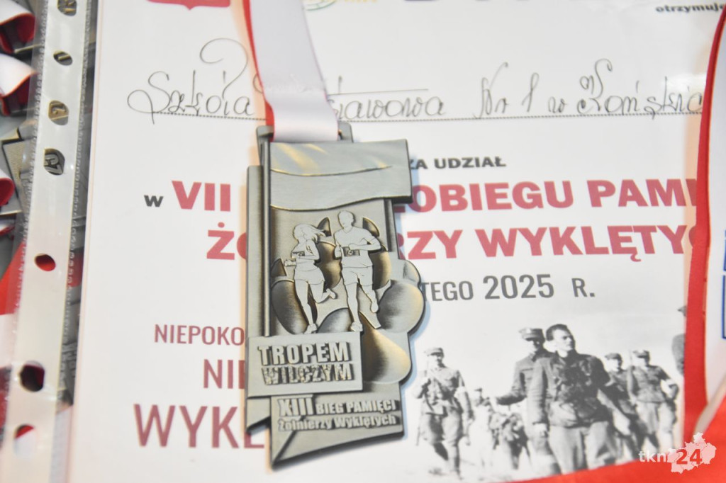 Gmina Końskie upamiętniła Żołnierzy Wyklętych podczas uroczystości i marszobiegu [wideo, zdjęcia]